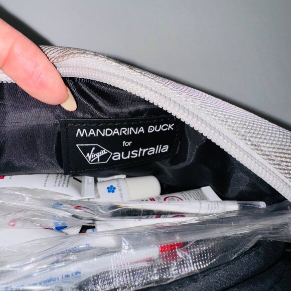 Mandarina Duck Virgin Australia Airlines Business Class Amenity Kit with Pouch - Picture 4 of 6